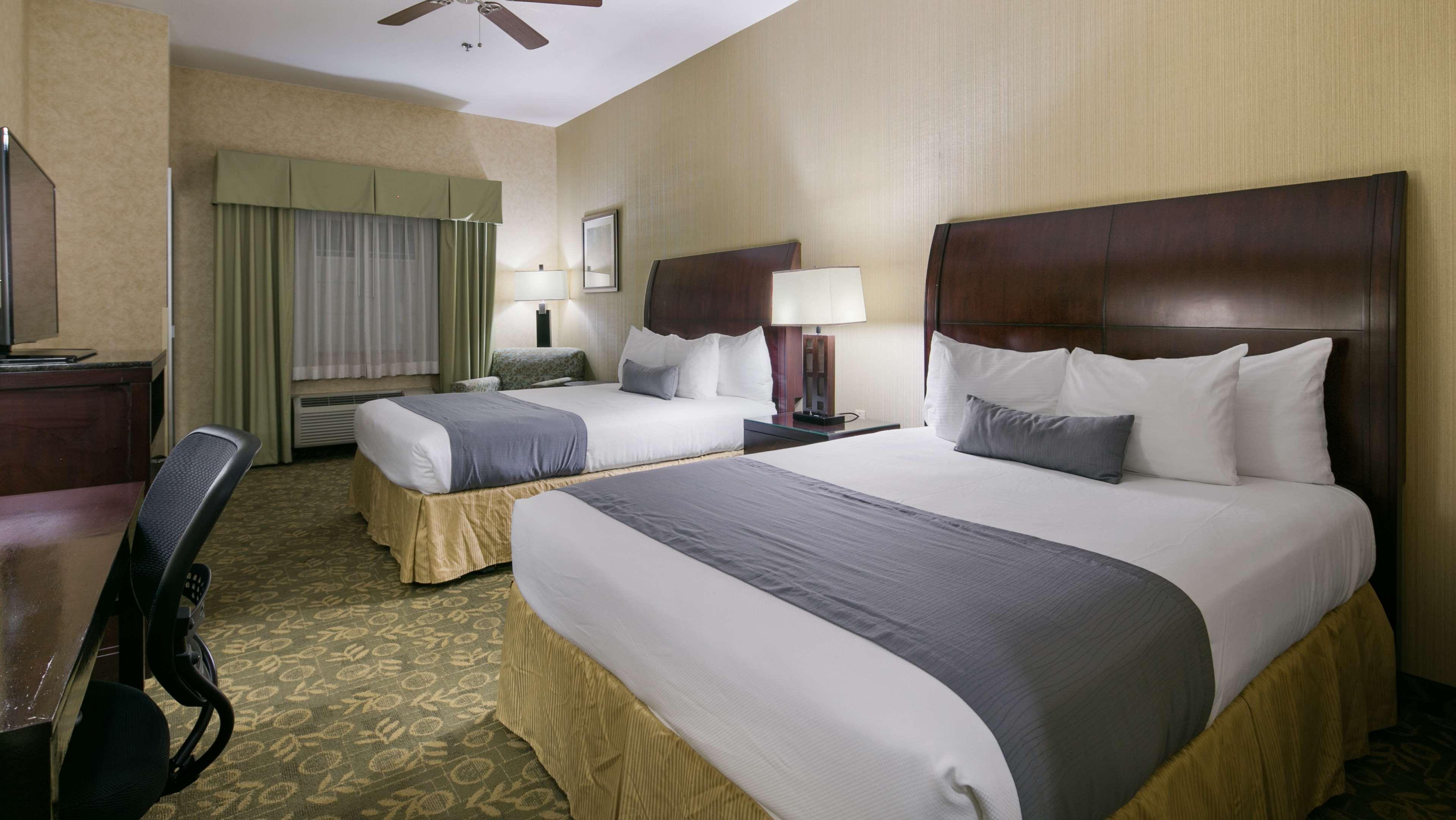 Best Western Plus Wasco Inn & Suites Εξωτερικό φωτογραφία
