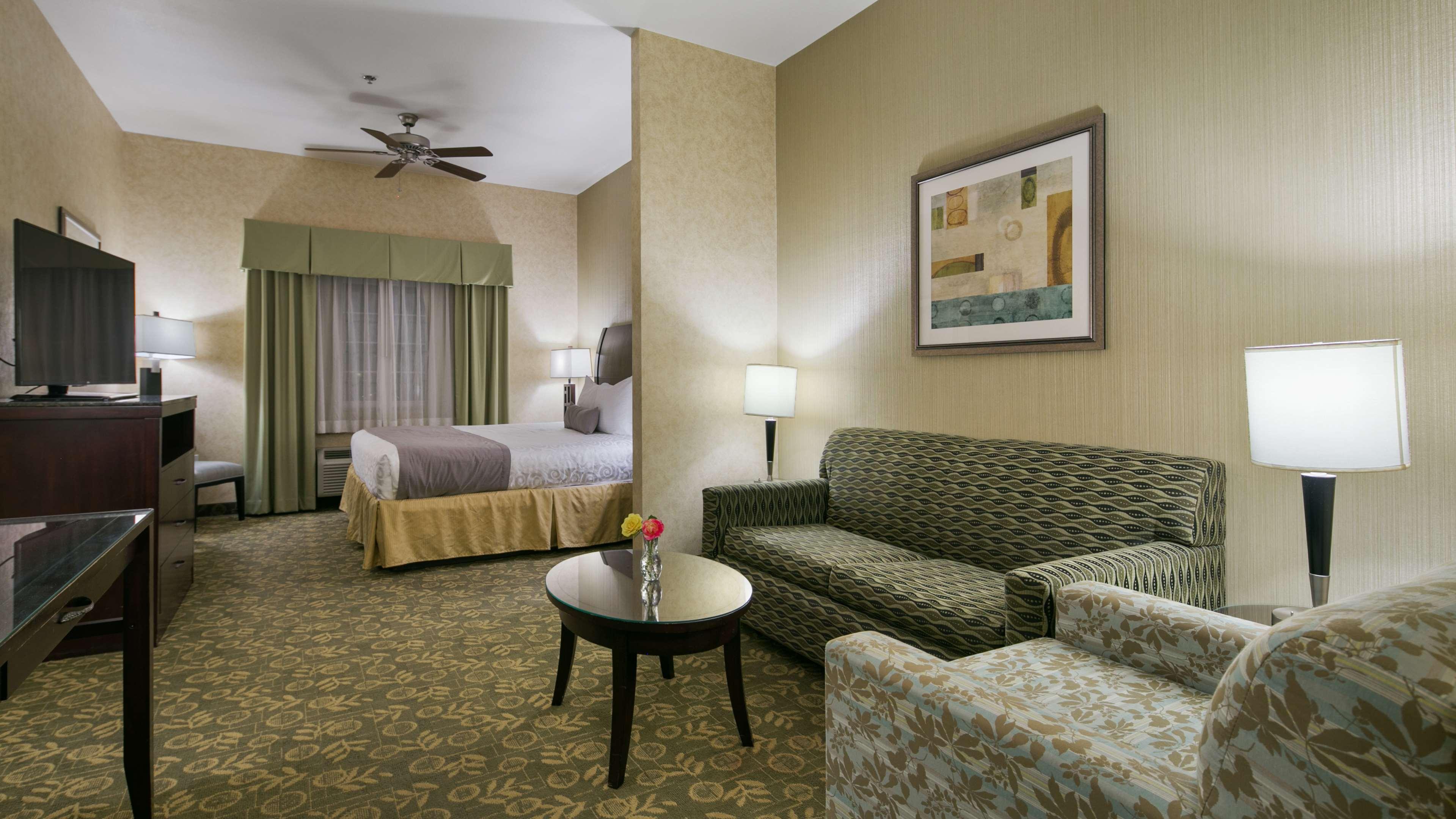 Best Western Plus Wasco Inn & Suites Εξωτερικό φωτογραφία