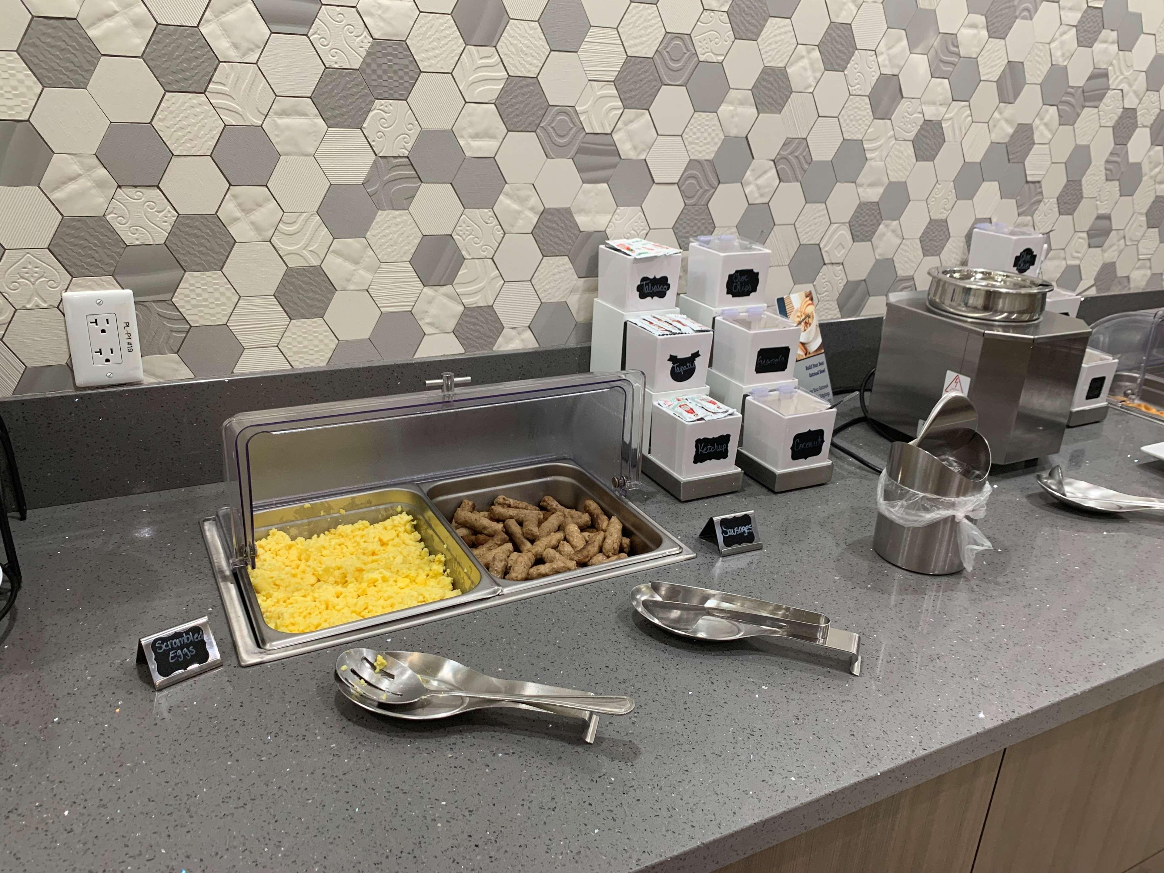 Best Western Plus Wasco Inn & Suites Εξωτερικό φωτογραφία