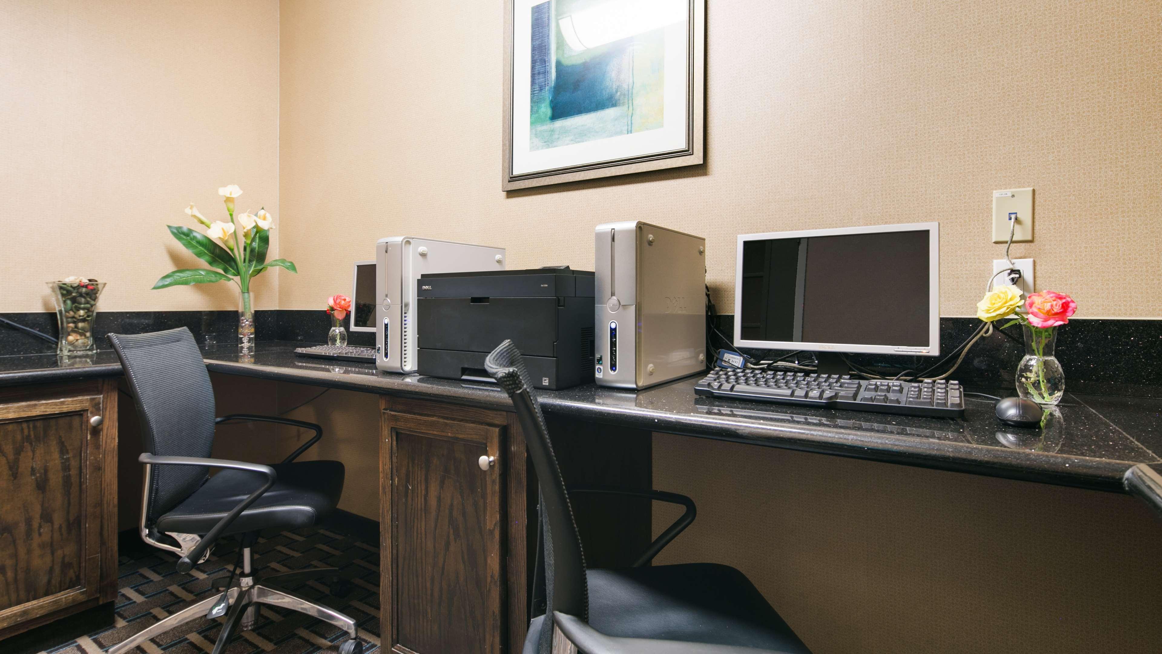 Best Western Plus Wasco Inn & Suites Εξωτερικό φωτογραφία