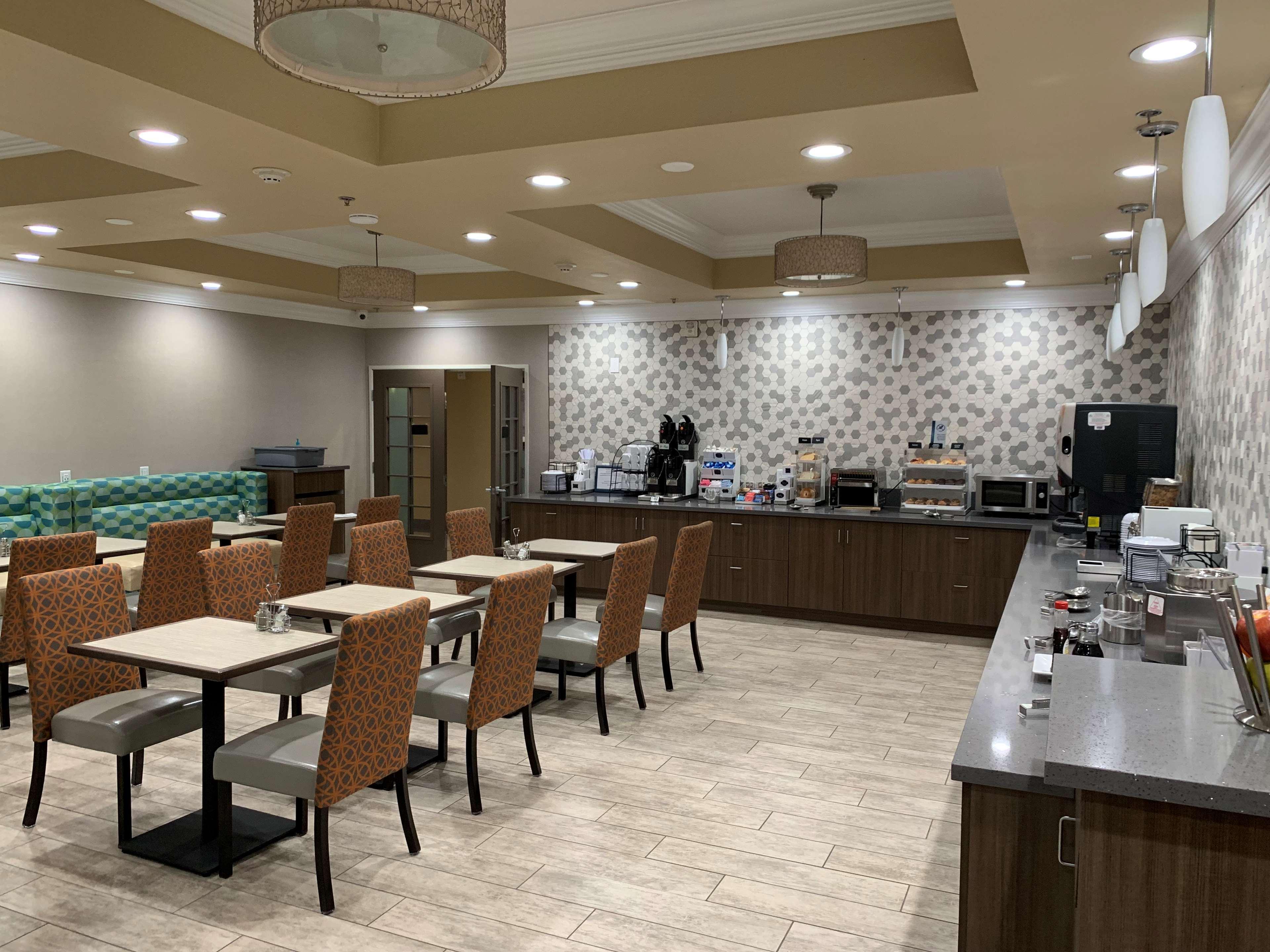 Best Western Plus Wasco Inn & Suites Εξωτερικό φωτογραφία