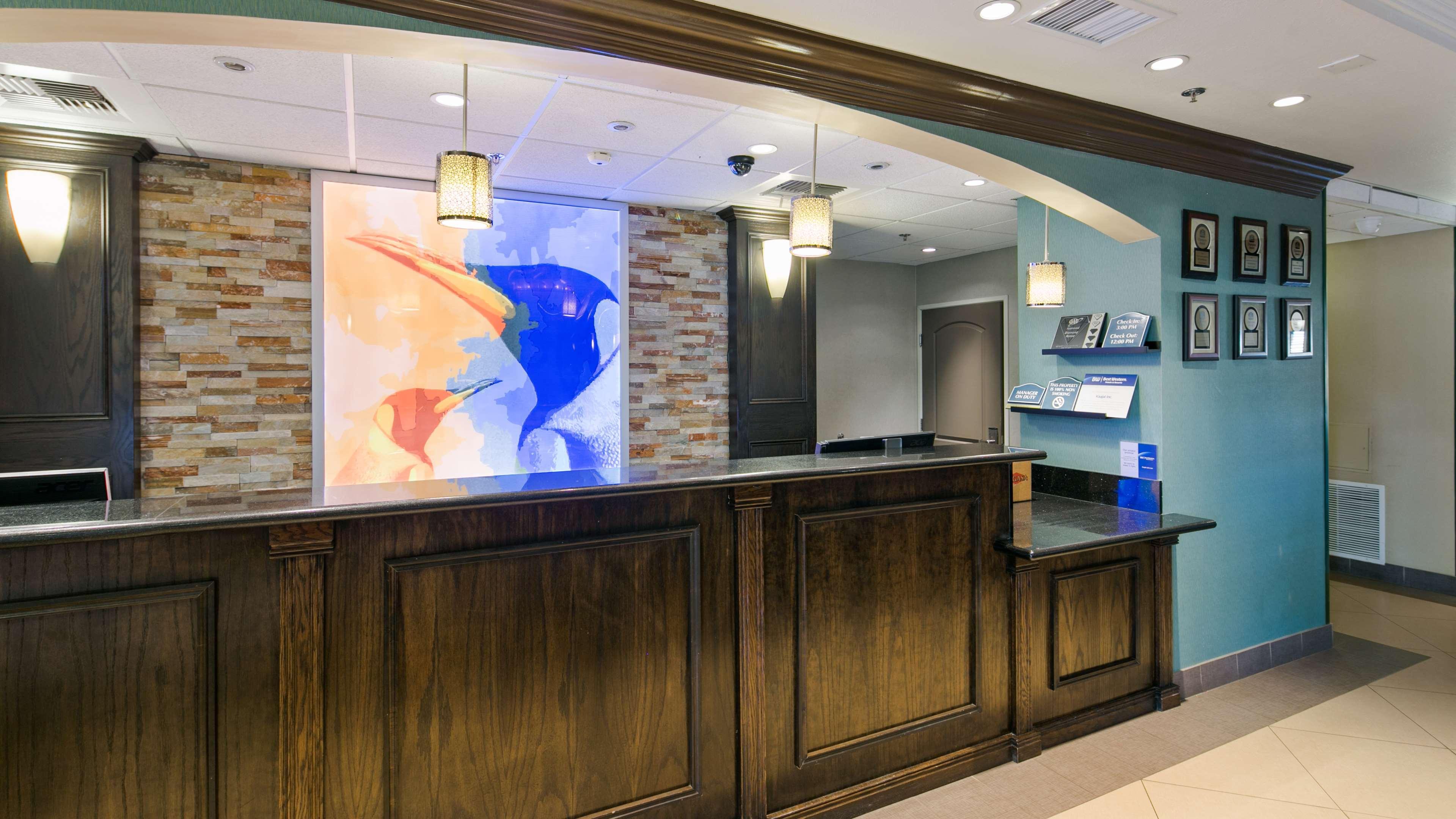 Best Western Plus Wasco Inn & Suites Εξωτερικό φωτογραφία