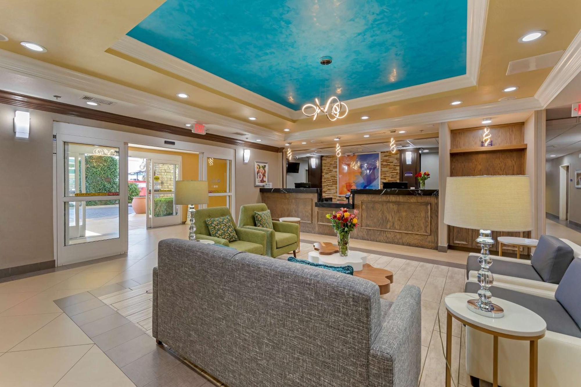 Best Western Plus Wasco Inn & Suites Εξωτερικό φωτογραφία