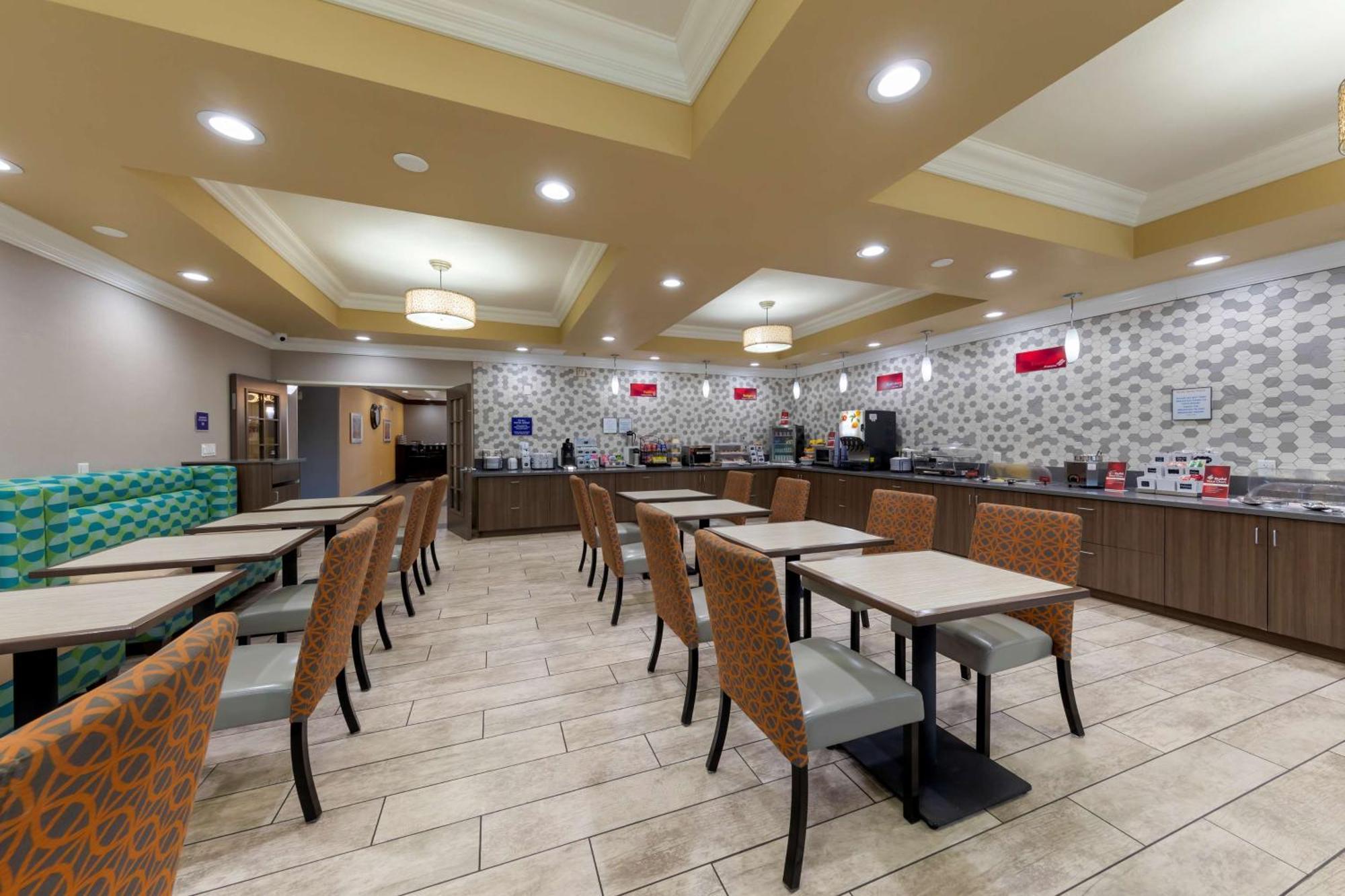 Best Western Plus Wasco Inn & Suites Εξωτερικό φωτογραφία