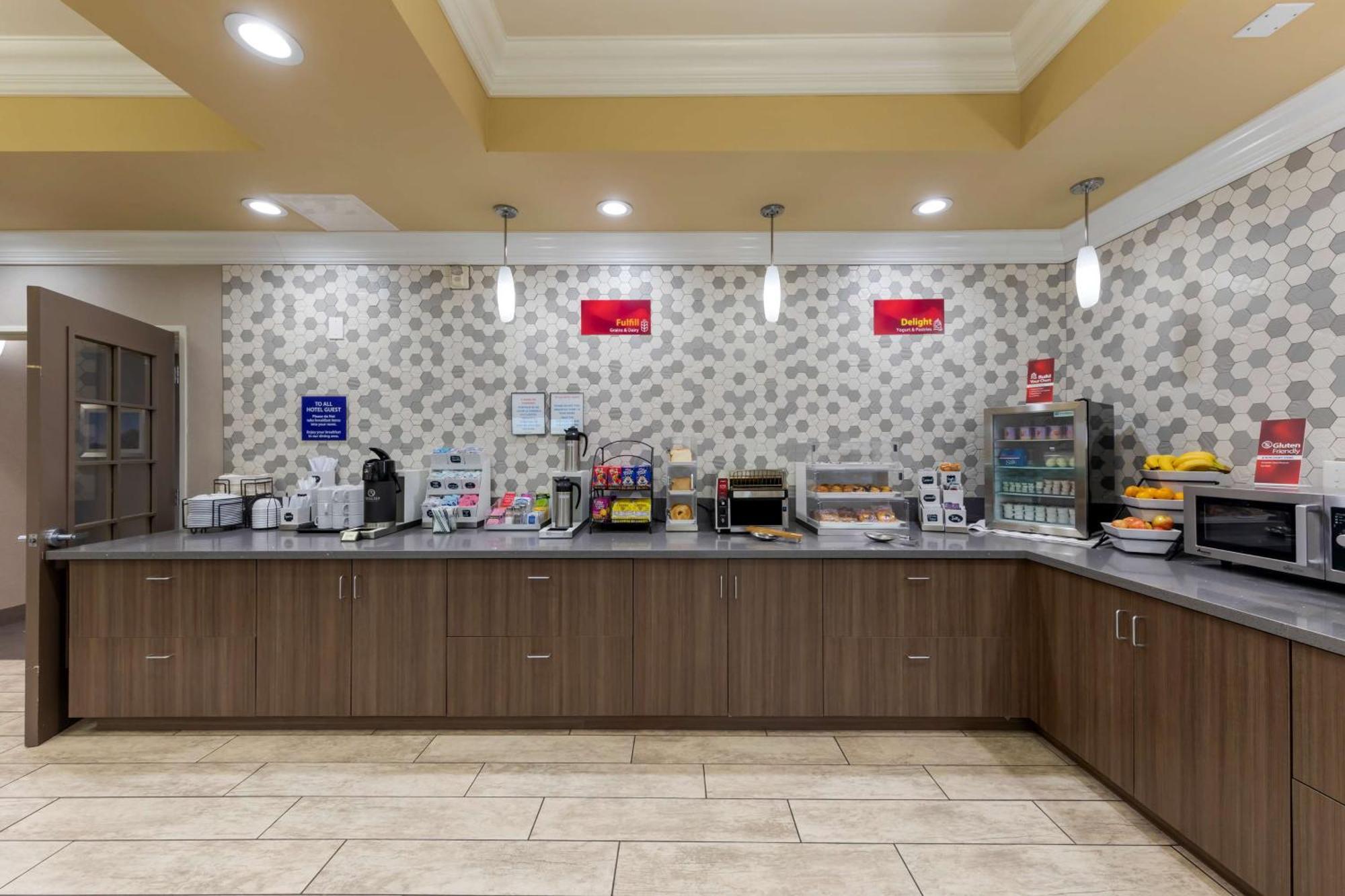 Best Western Plus Wasco Inn & Suites Εξωτερικό φωτογραφία