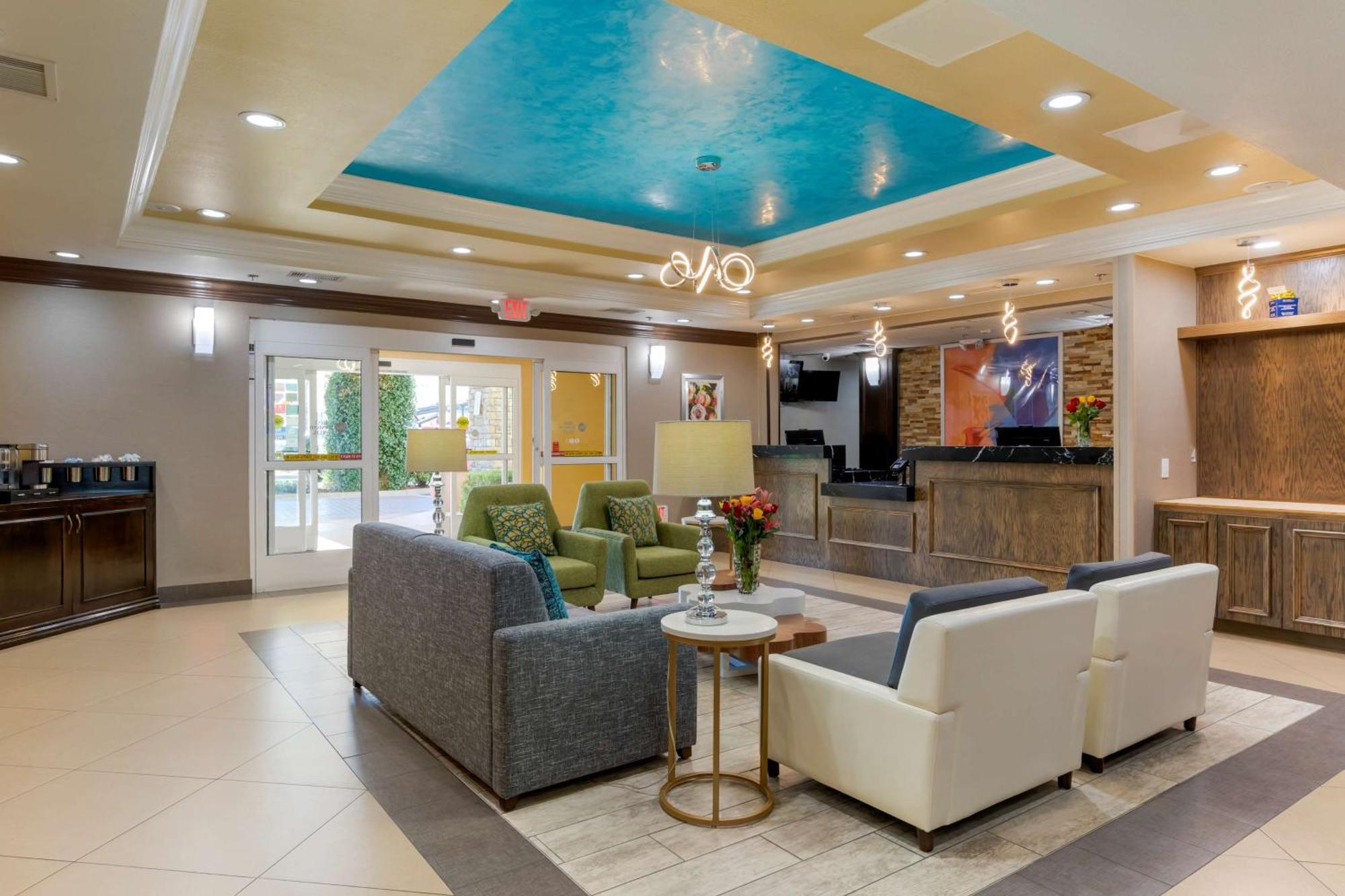 Best Western Plus Wasco Inn & Suites Εξωτερικό φωτογραφία