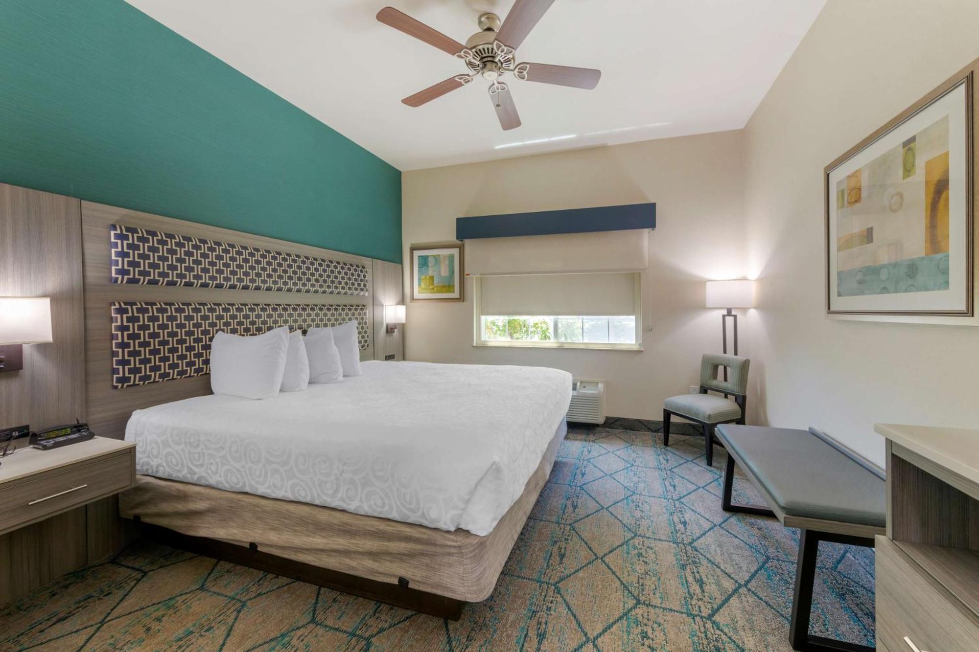 Best Western Plus Wasco Inn & Suites Εξωτερικό φωτογραφία