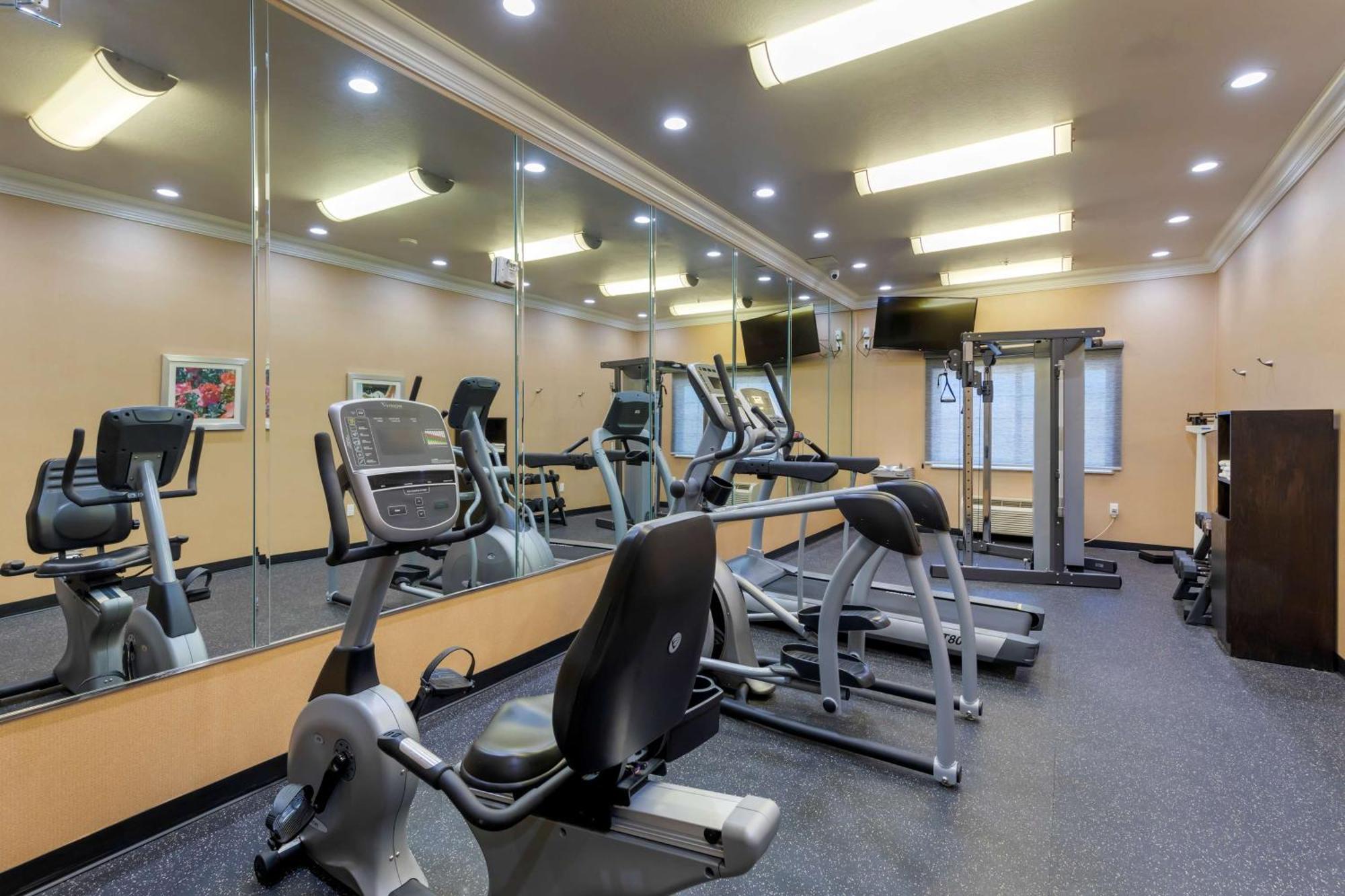 Best Western Plus Wasco Inn & Suites Εξωτερικό φωτογραφία